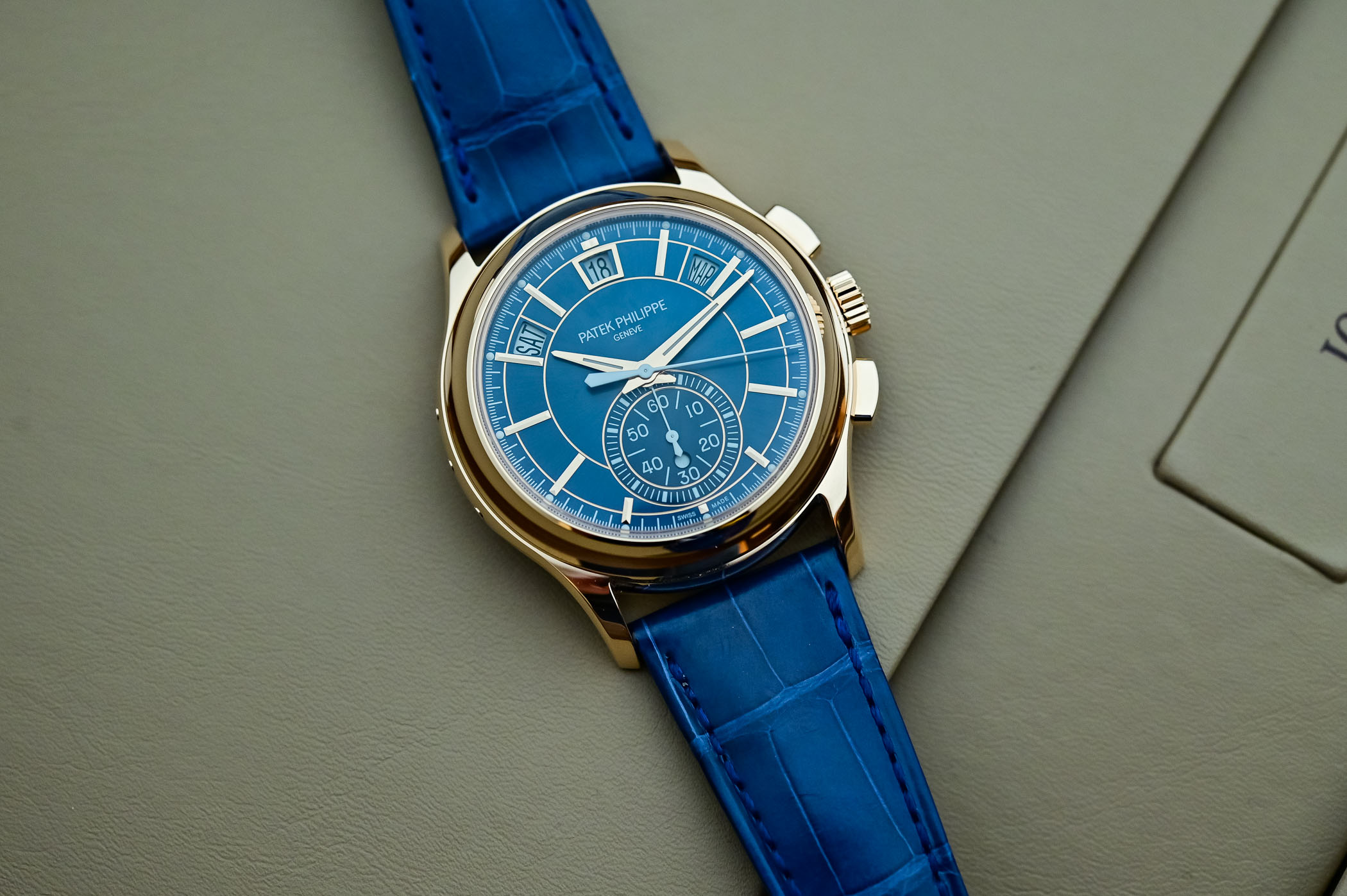 Hands-on The New Blue UK AAA Replica Patek Philippe Chronograph Annual Calendar 5905R